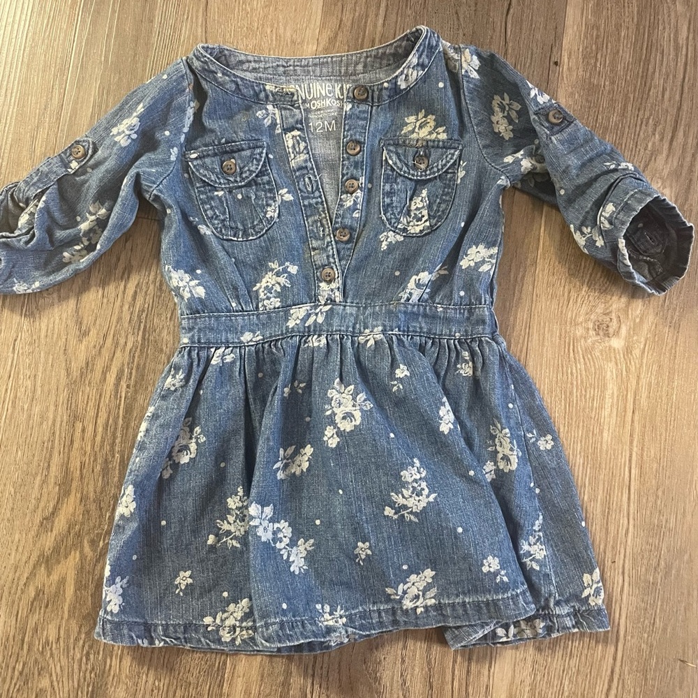 Dress size 12M girl